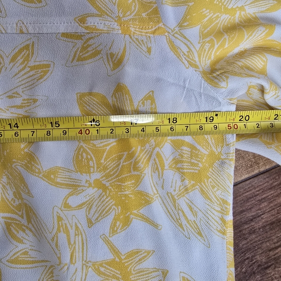 J. Crew  (2 for $20 🎄) - Picture 4 of 6